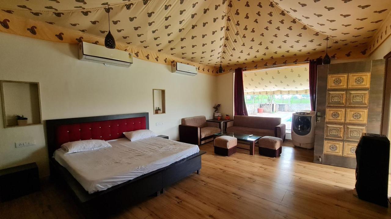 The Rustic Villa, A Stay With Luxuries Amenities And Exotic Nature 자이푸르 외부 사진