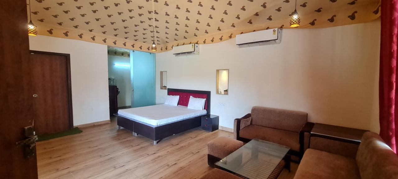 The Rustic Villa, A Stay With Luxuries Amenities And Exotic Nature 자이푸르 외부 사진