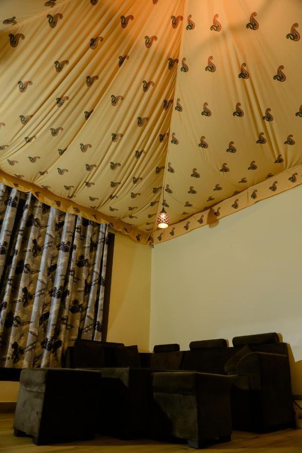 The Rustic Villa, A Stay With Luxuries Amenities And Exotic Nature 자이푸르 외부 사진