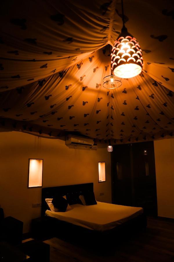 The Rustic Villa, A Stay With Luxuries Amenities And Exotic Nature 자이푸르 외부 사진